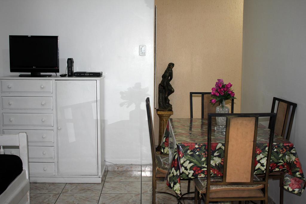 Lindo E Barato, Av Copacabana 479/301 * 里约热内卢